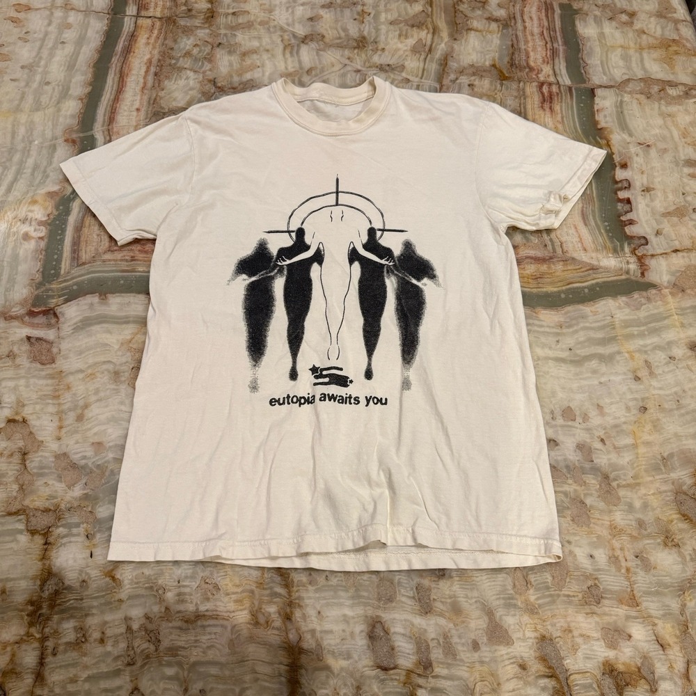 Utopia‎ Awaits You Graphic T-Shirt Men's Large White Short Sleeve Tee